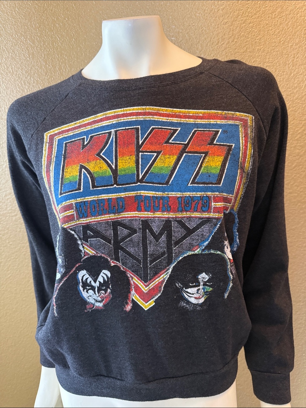 Forever 21 Black KISS Rainbow Logo Graphic Sweatshirt